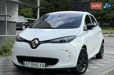 Хэтчбек Renault Zoe 2015 в 