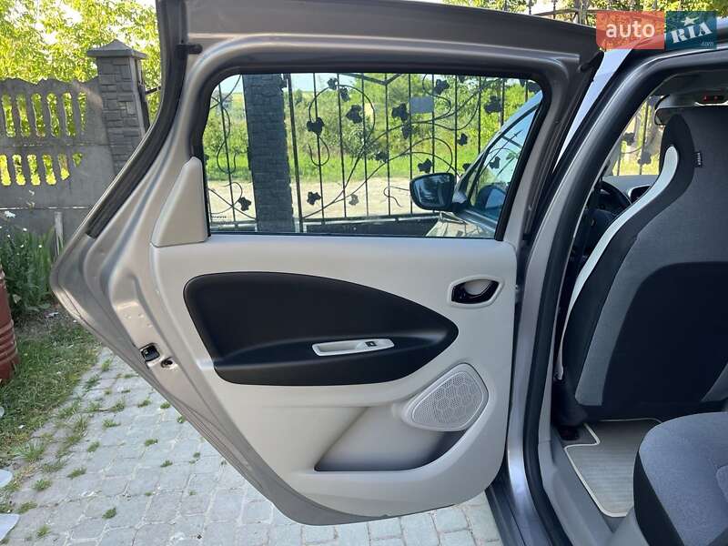 Хэтчбек Renault Zoe 2015 в Львове