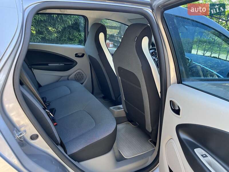 Хэтчбек Renault Zoe 2015 в Львове