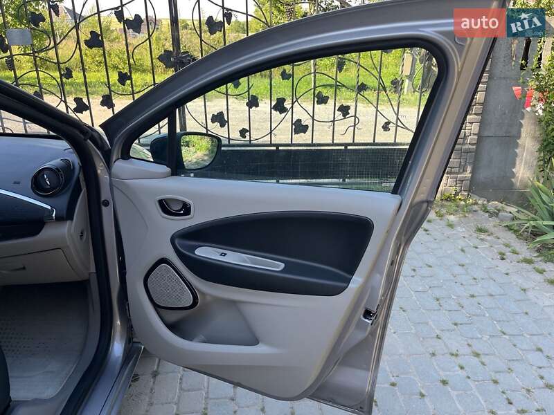 Хэтчбек Renault Zoe 2015 в Львове
