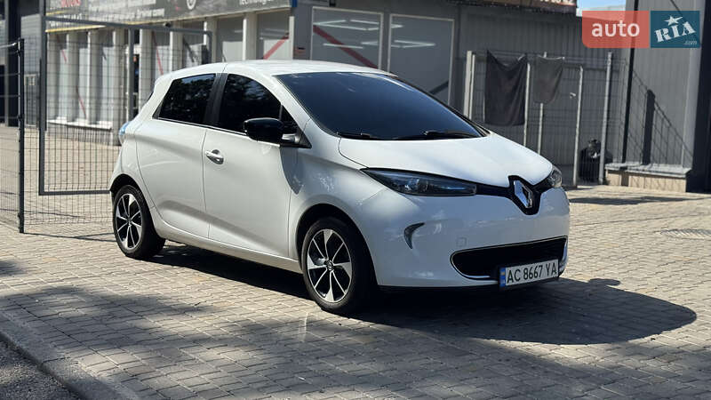 Хэтчбек Renault Zoe 2018 в 