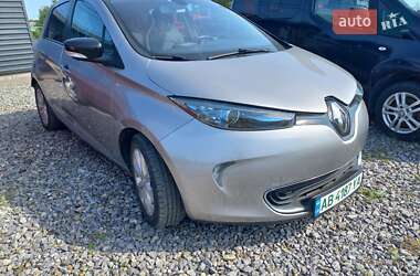 Хэтчбек Renault Zoe 2015 в 