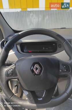 Хэтчбек Renault Zoe 2016 в 