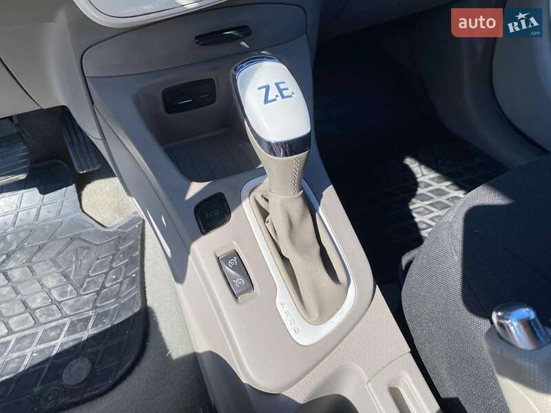 Хэтчбек Renault Zoe 2015 в Львове