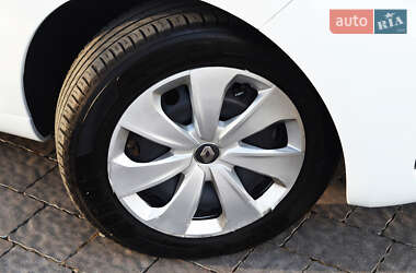 Хэтчбек Renault Zoe 2021 в 