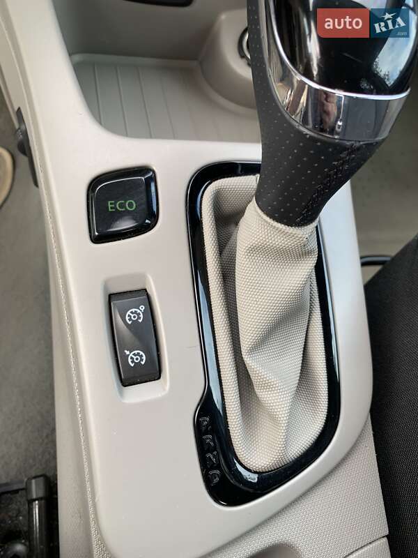 Хэтчбек Renault Zoe 2015 в Ровно