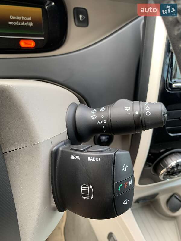 Хэтчбек Renault Zoe 2015 в Ровно