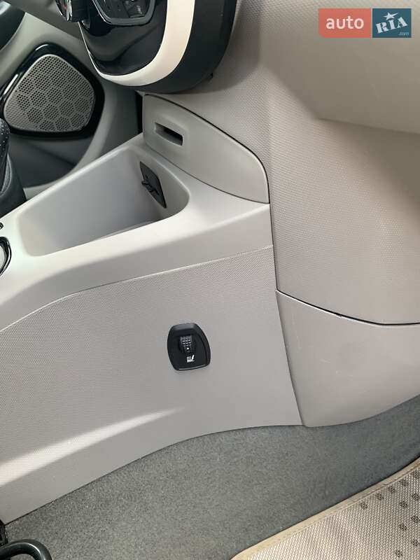 Хэтчбек Renault Zoe 2015 в Ровно