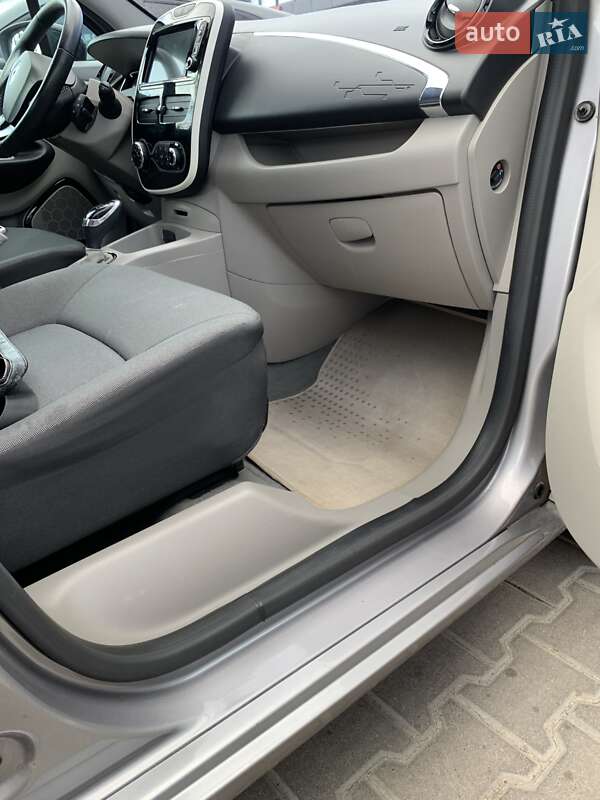 Хэтчбек Renault Zoe 2015 в Ровно
