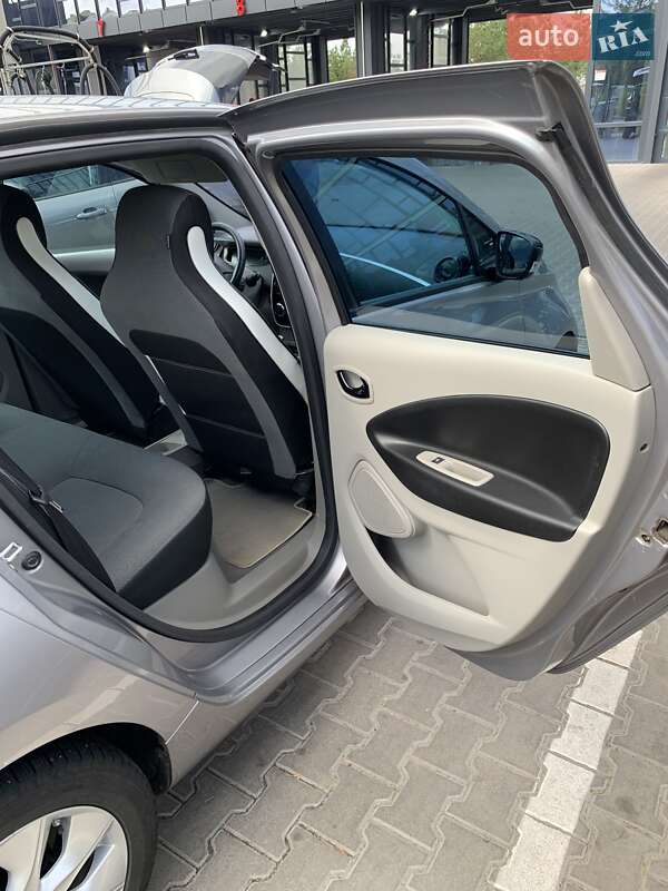 Хэтчбек Renault Zoe 2015 в Ровно