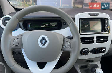 Хэтчбек Renault Zoe 2013 в 