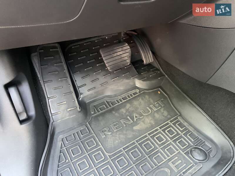 Хэтчбек Renault Zoe 2017 в Луцке фото 20 Хэтчбек Renault Zoe 2017 в Луцке