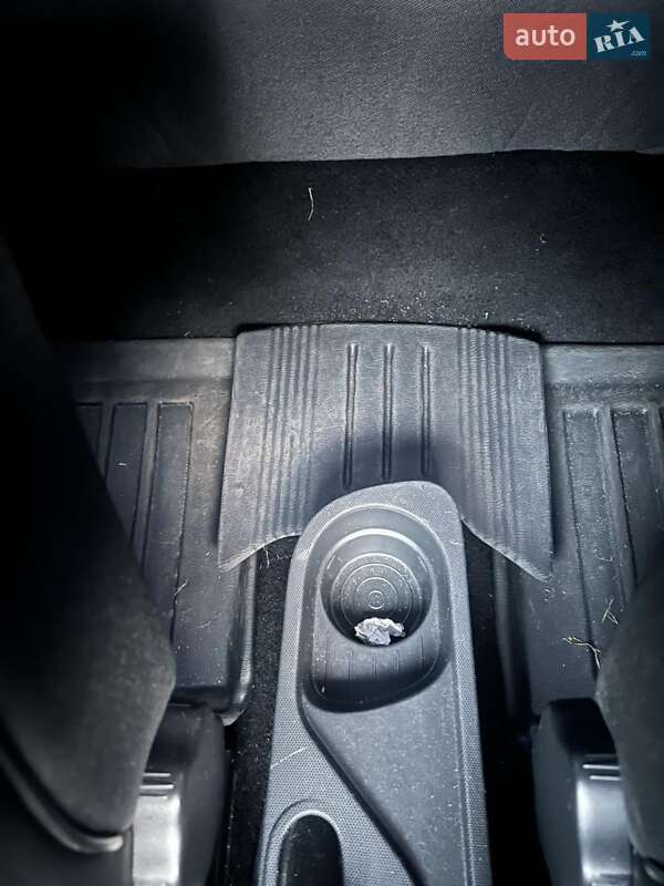 Хетчбек Renault Zoe 2016 в Дрогобичі