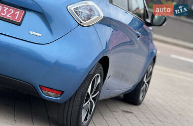 Хэтчбек Renault Zoe 2017 в 