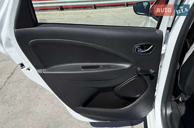 Хэтчбек Renault Zoe 2021 в 