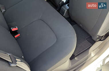 Хэтчбек Renault Zoe 2021 в 