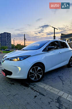 Хэтчбек Renault Zoe 2017 в 