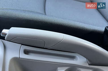 Хэтчбек Renault Zoe 2017 в 