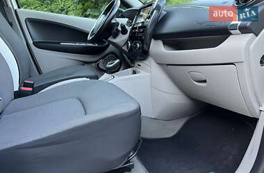 Хэтчбек Renault Zoe 2017 в 