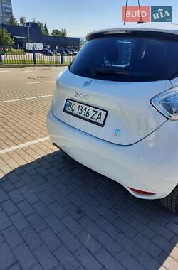 Хэтчбек Renault Zoe 2015 в 