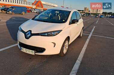Хэтчбек Renault Zoe 2016 в 