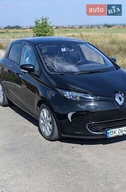 Хэтчбек Renault Zoe 2015 в 