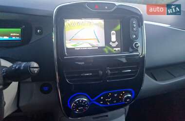 Хэтчбек Renault Zoe 2015 в 