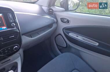 Хэтчбек Renault Zoe 2015 в 