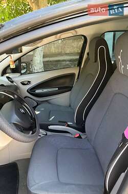 Хэтчбек Renault Zoe 2014 в 