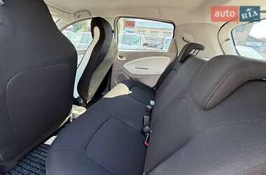 Хэтчбек Renault Zoe 2017 в 