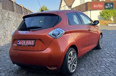 Хэтчбек Renault Zoe 2016 в 