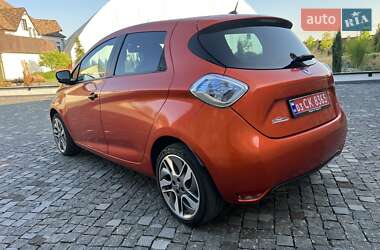 Хэтчбек Renault Zoe 2016 в 