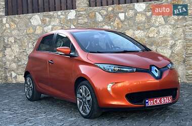 Хэтчбек Renault Zoe 2016 в 