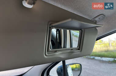 Хэтчбек Renault Zoe 2014 в 