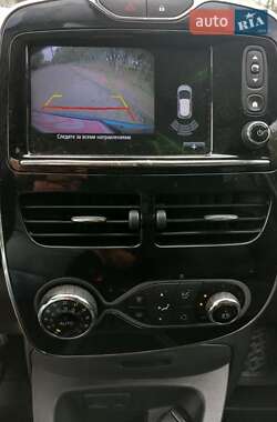 Хэтчбек Renault Zoe 2017 в 