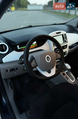 Хэтчбек Renault Zoe 2017 в 