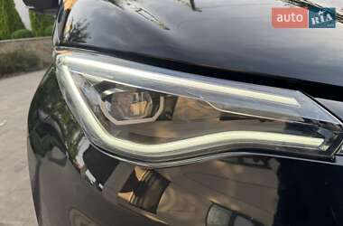 Хэтчбек Renault Zoe 2020 в 