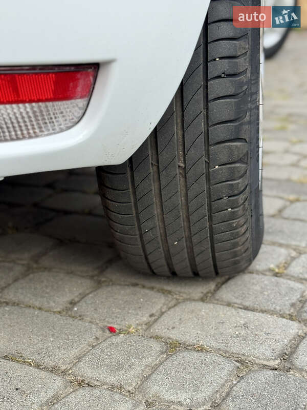 Хэтчбек Renault Zoe 2017 в Самборе фото 29 Хэтчбек Renault Zoe 2017 в Самборе