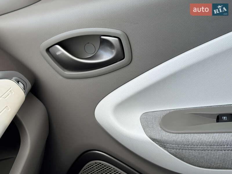 Хэтчбек Renault Zoe 2017 в Самборе фото 68 Хэтчбек Renault Zoe 2017 в Самборе