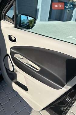 Хэтчбек Renault Zoe 2013 в 