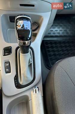 Хэтчбек Renault Zoe 2013 в 