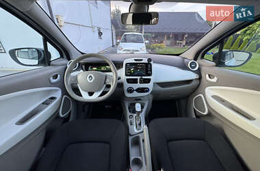 Хэтчбек Renault Zoe 2015 в 