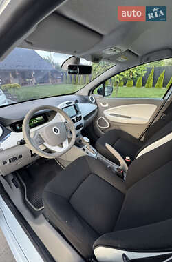 Хэтчбек Renault Zoe 2015 в 