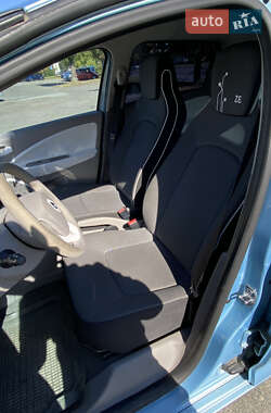 Хэтчбек Renault Zoe 2013 в 