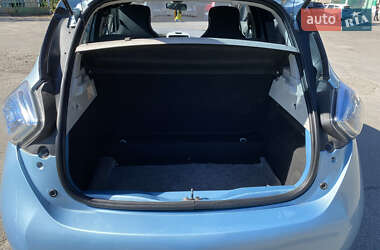 Хэтчбек Renault Zoe 2013 в 