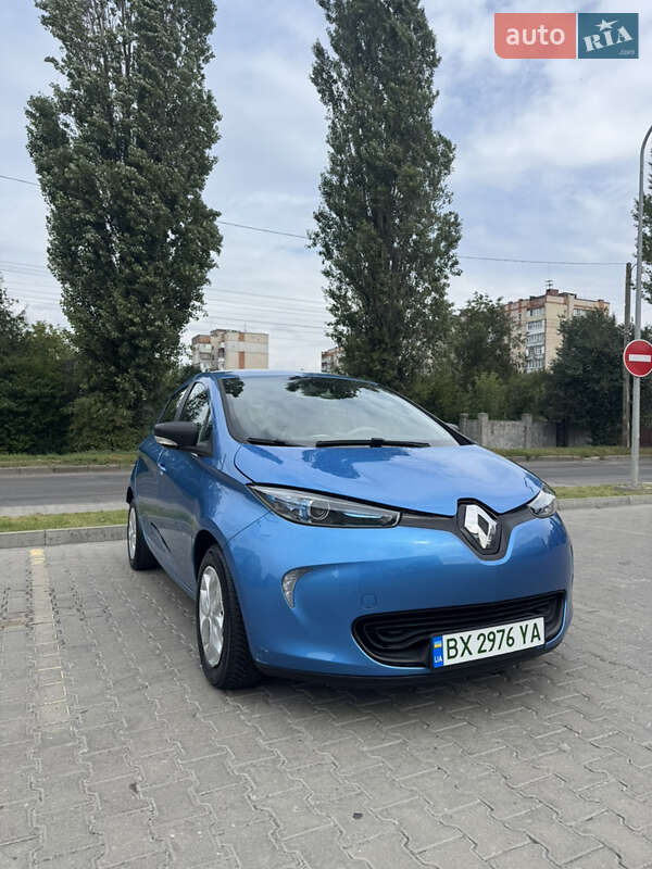 Хэтчбек Renault Zoe 2019 в 