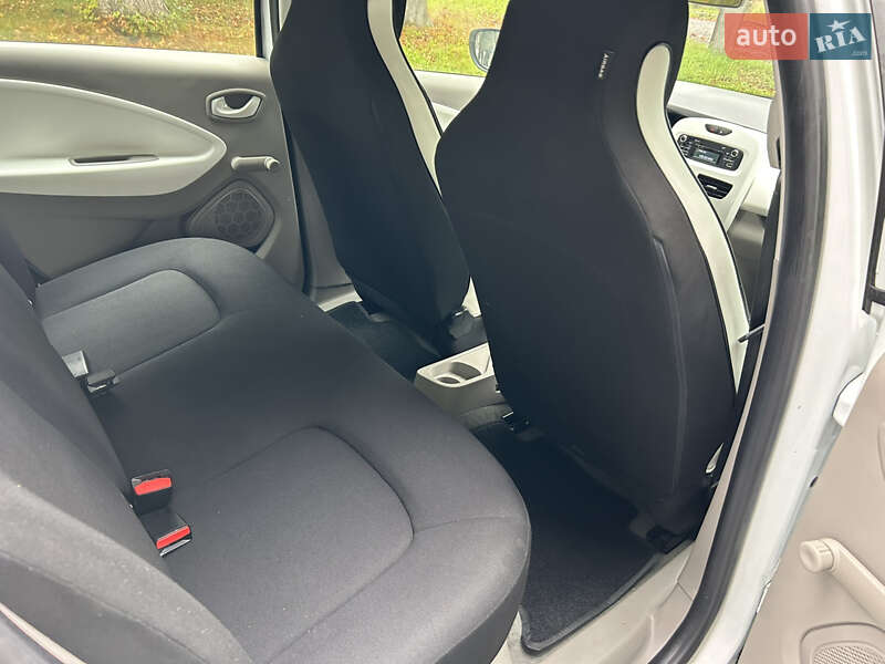 Хэтчбек Renault Zoe 2017 в Трускавце