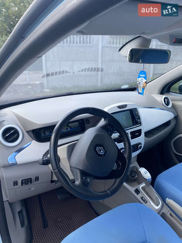 Хэтчбек Renault Zoe 2013 в Малине