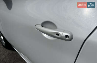 Хэтчбек Renault Zoe 2014 в 