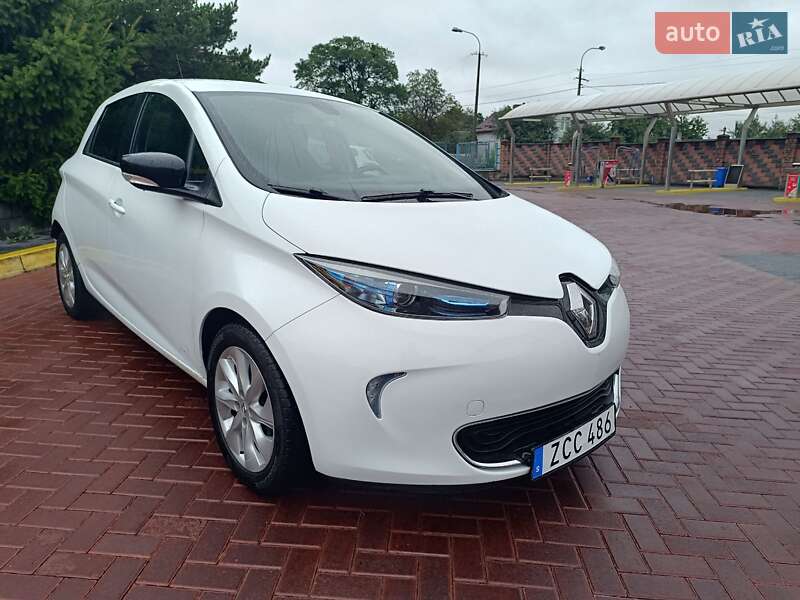 Хэтчбек Renault Zoe 2017 в 
